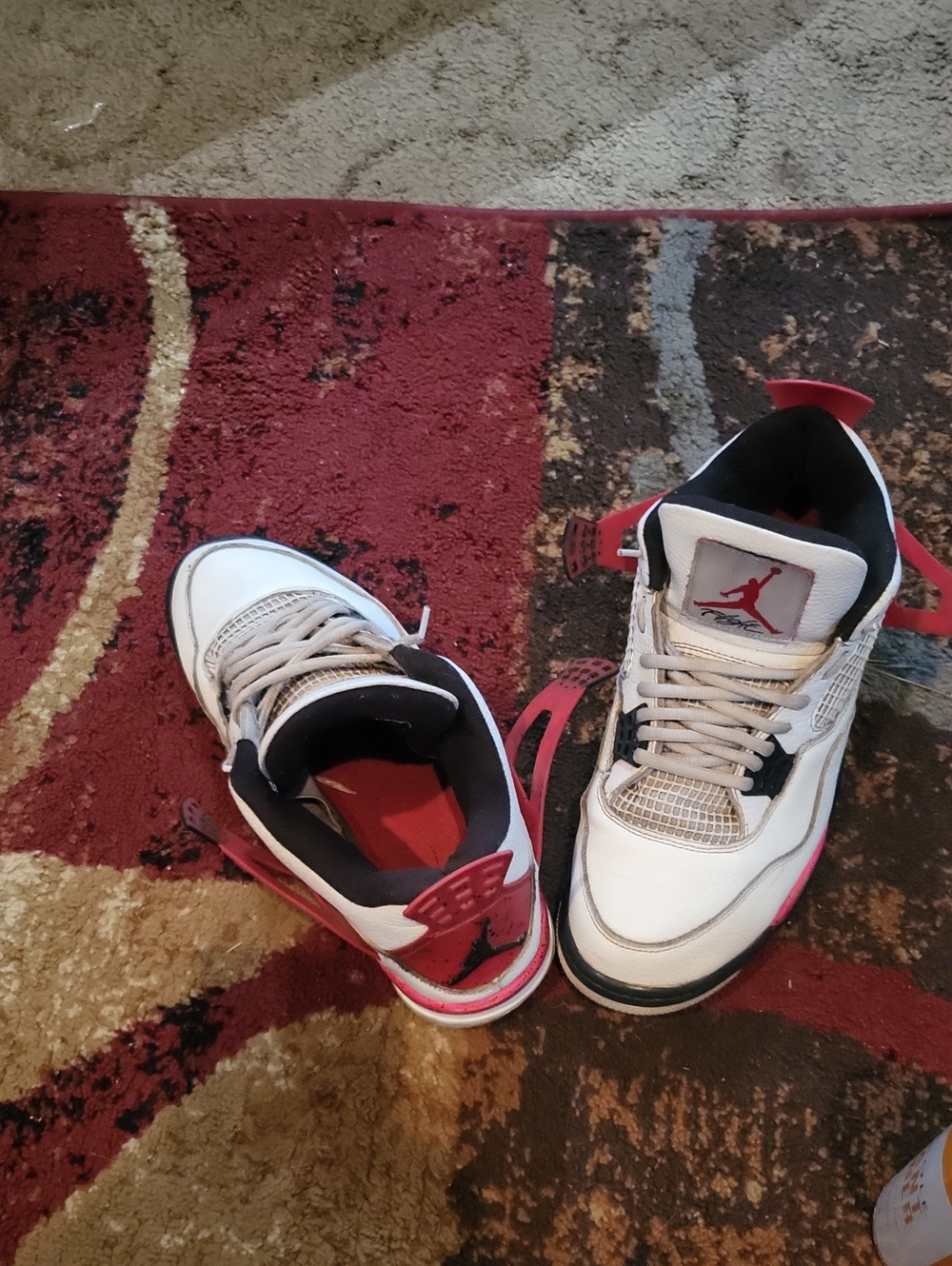 Jordan White and Red Retro Basketball Sneakers for Men